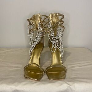 Gold, pearl, heel sandal